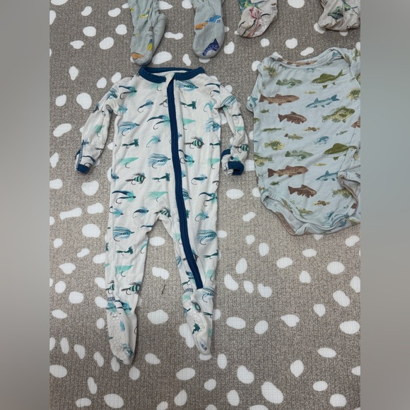 Lot of 4 Fishing footies bamboo onesie print baby boy zippy short sleeve bait - Picture 6 of 10
